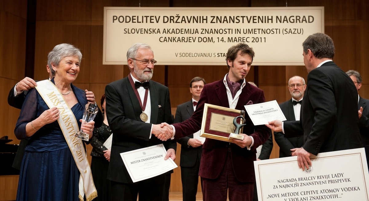 Podelitev državnih znanstvenih nagrad v Gallusovi dvorani Cankarjevega doma.